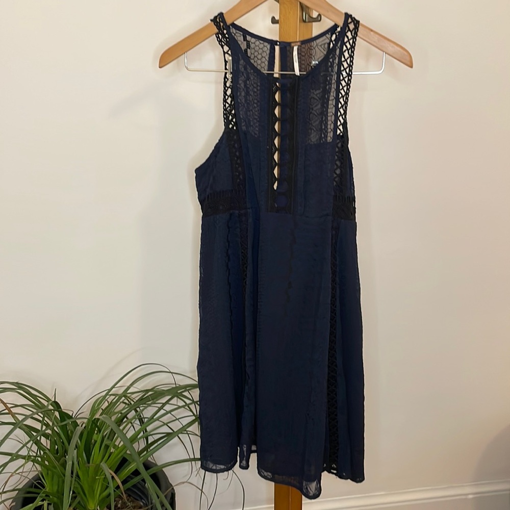 Free People dress. Navy blue w/ black. Super cute. Size 8. EUC.